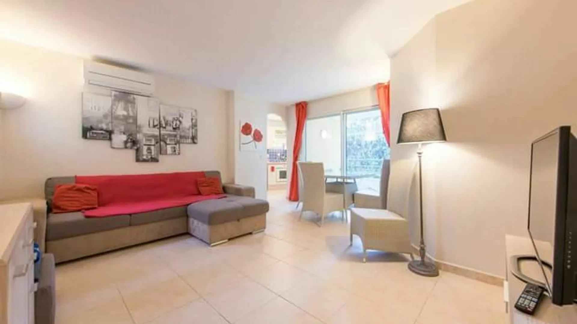 Apartment With One Bedroom In Saint-Raphael, With Enclosed Garden - 10 0*, Saint-Raphael (Var)