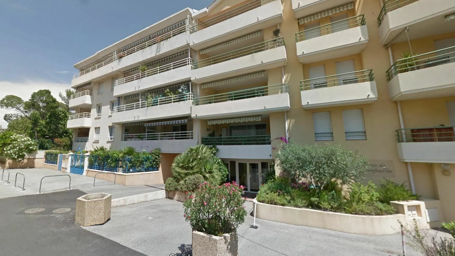 Apartment With One Bedroom In Saint-Raphael, With Enclosed Garden - 10 France