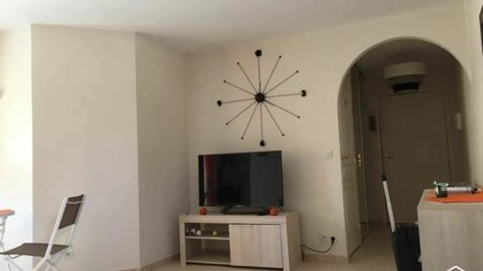 Apartment With One Bedroom In Saint-Raphael, With Enclosed Garden - 10